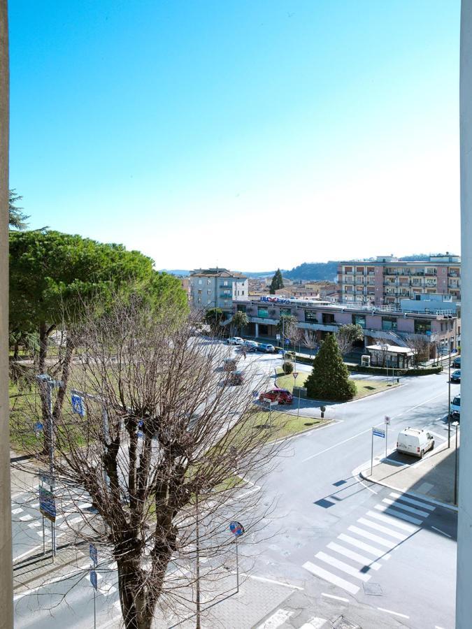 Hotel Ristorante Alcide Poggibonsi Esterno foto