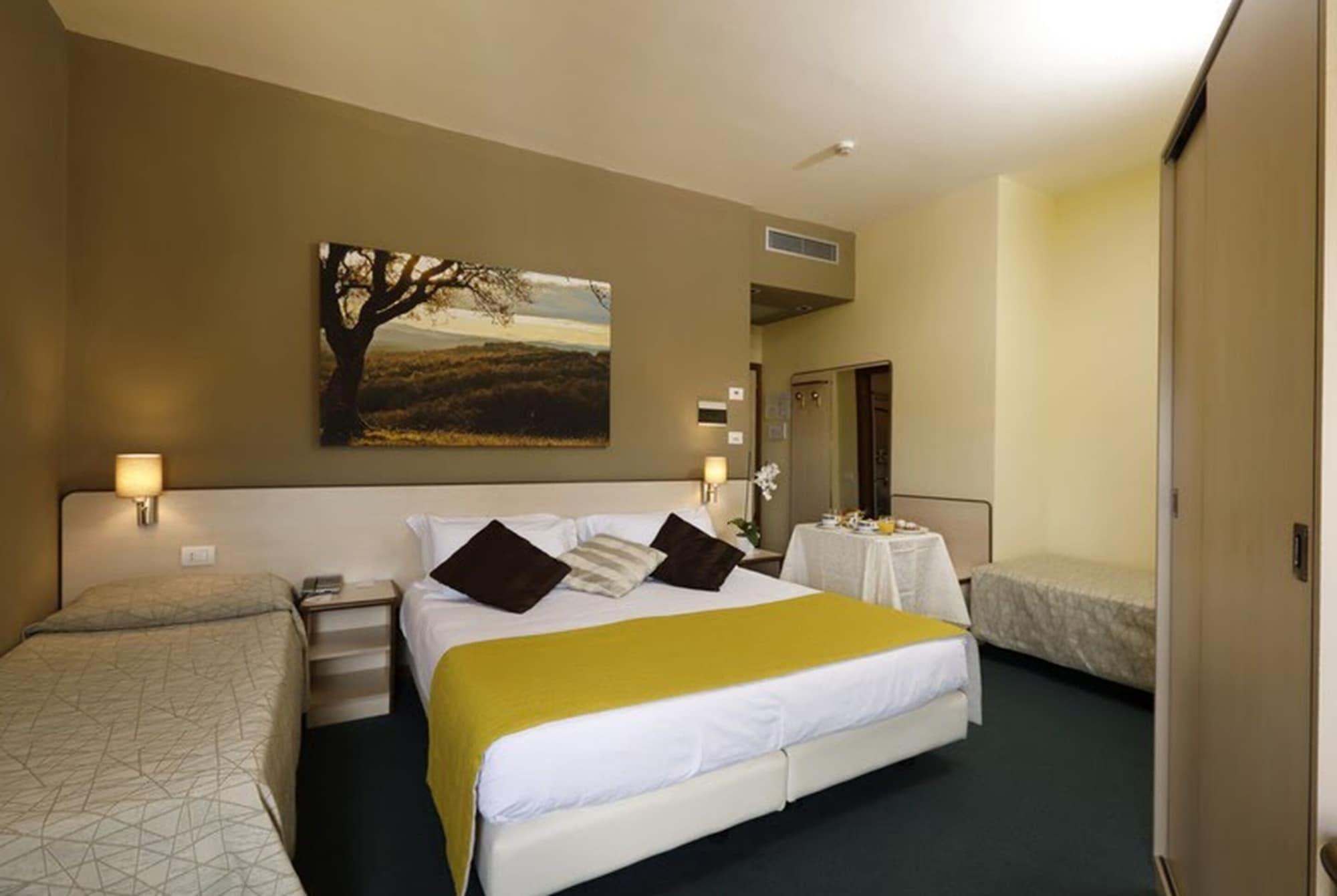 Hotel Ristorante Alcide Poggibonsi Esterno foto