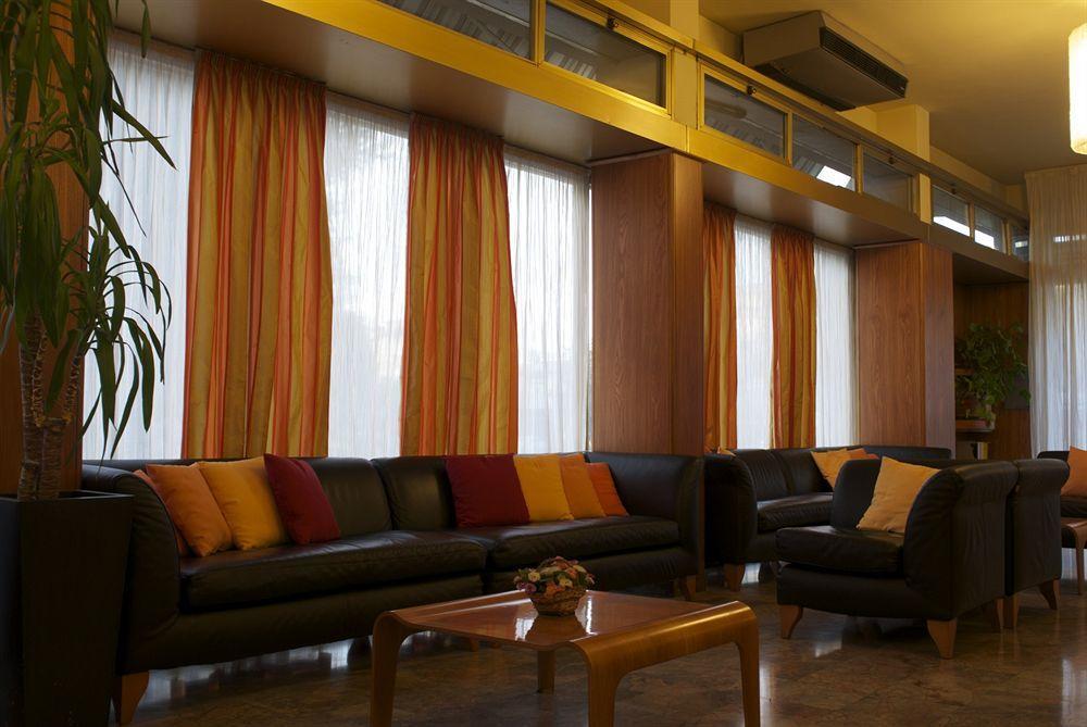 Hotel Ristorante Alcide Poggibonsi Esterno foto