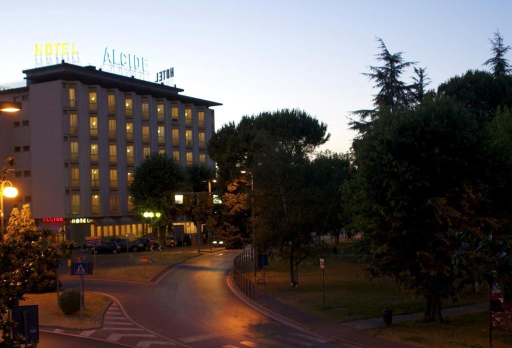 Hotel Ristorante Alcide Poggibonsi Esterno foto