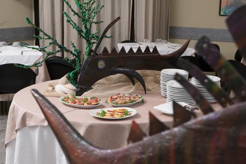 Hotel Ristorante Alcide Poggibonsi Esterno foto