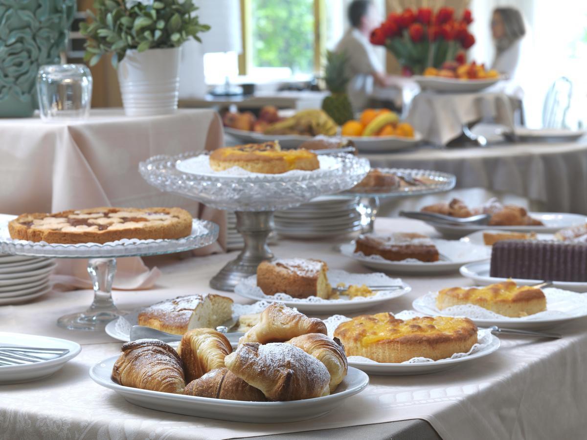 Hotel Ristorante Alcide Poggibonsi Esterno foto